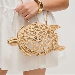 Urban Expressions Leilani Straw Sea Turtle Crossbody Bag